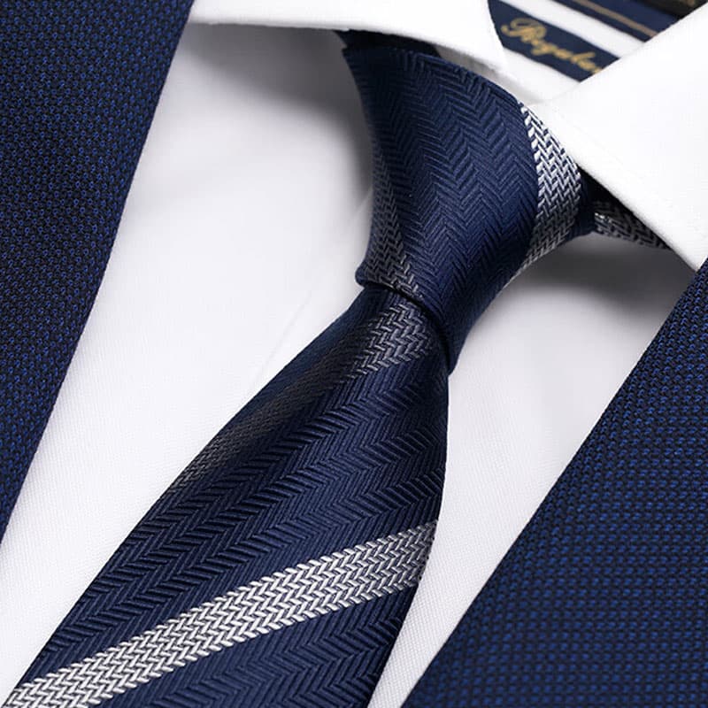 紳士的格子柄絹織ネクタイ