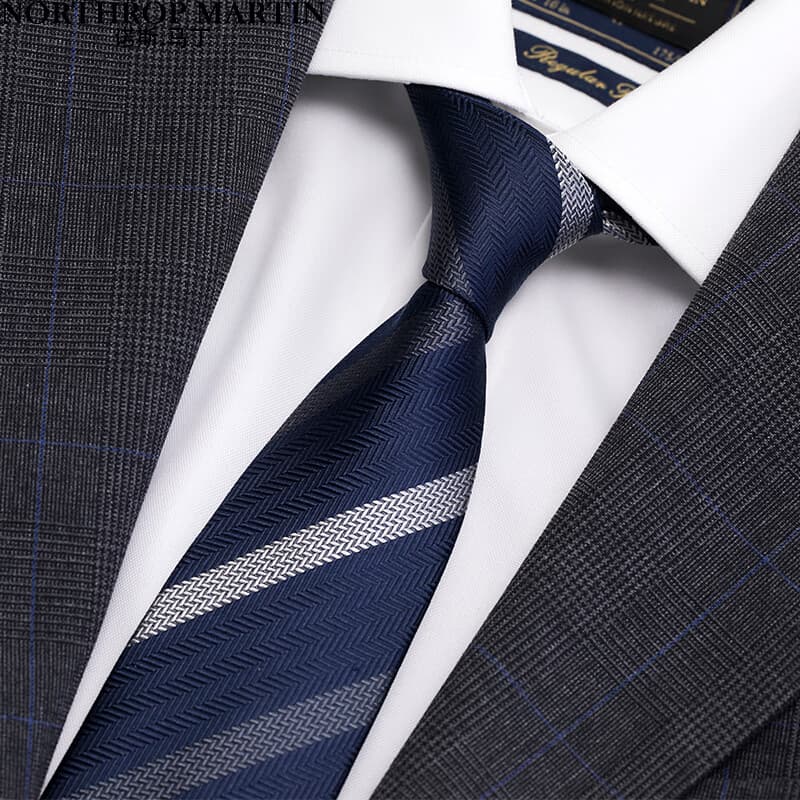 紳士的格子柄絹織ネクタイ